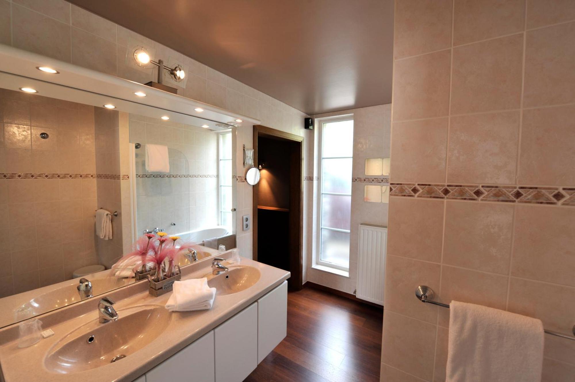 Hotel Le Charme De La Semois Alle Екстер'єр фото