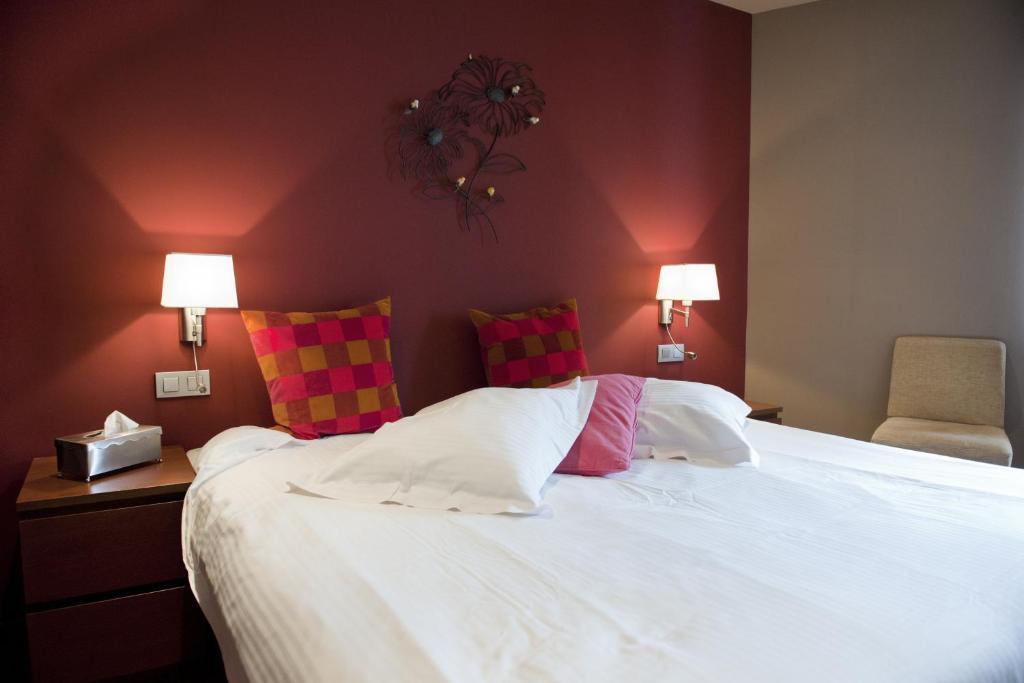 Hotel Le Charme De La Semois Alle Екстер'єр фото